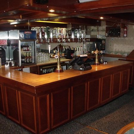 Tafarn Y Rhos Hotel Клангефни Екстериор снимка